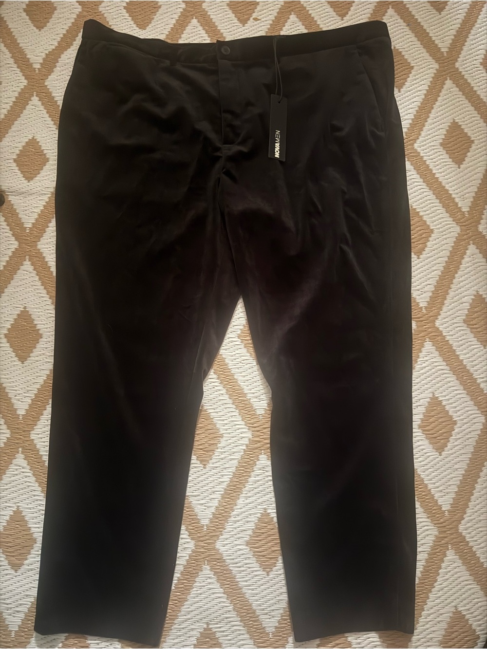 NOVAMEN The Modern Velvet Slim Fit
Flat Front Dress Pants Black 42